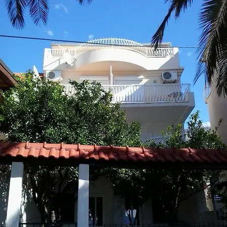 Biser Podgora (Split-Dalmatia)
