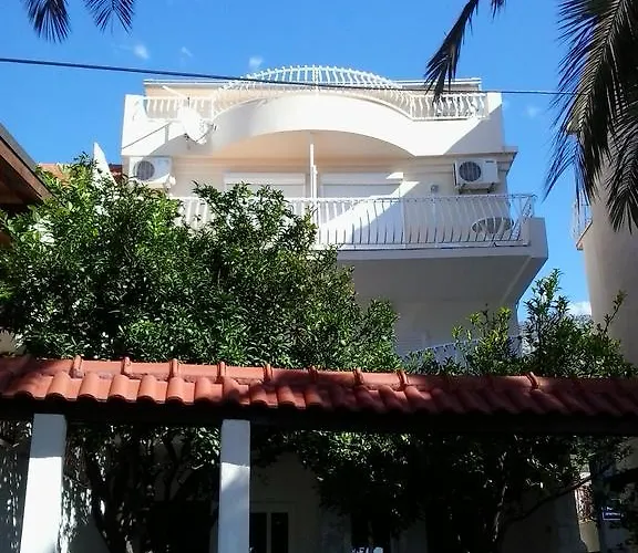 Biser بودغورا