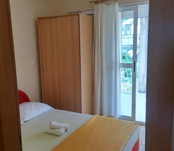 Biser بودغورا