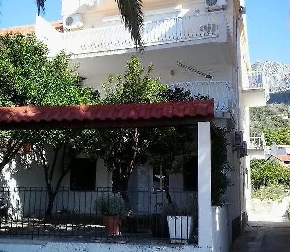 Biser بودغورا